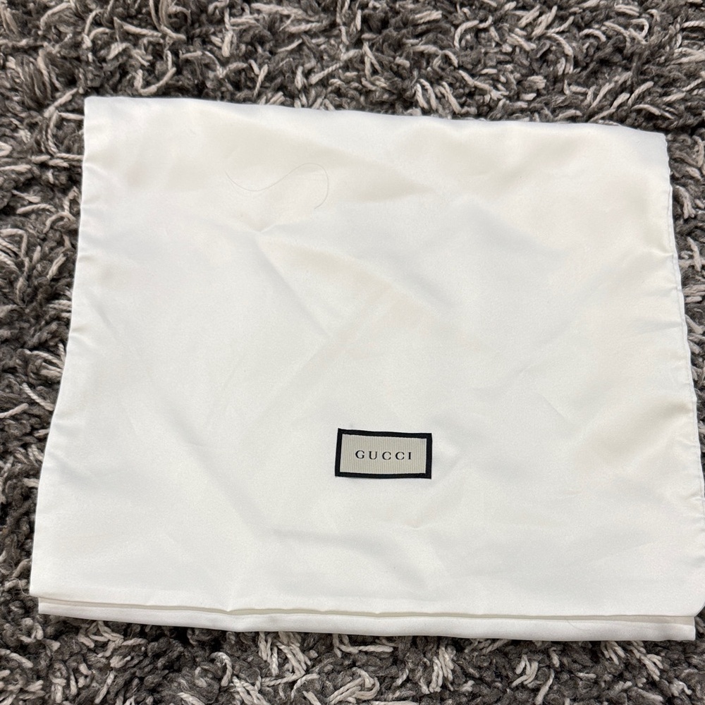 Gucci Cream Silk dust bag